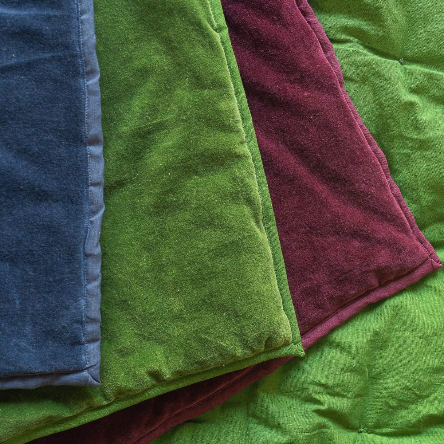 100% Natural Fibre Velvet Comforter Moss Green